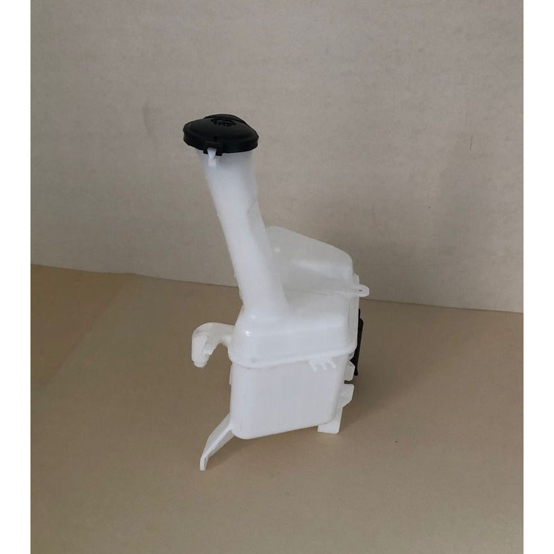 Deposito Agua Limpia Parabrisa Toyota Yaris 2018-2021 /zf
